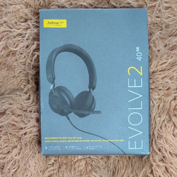 Evolve2 40 SE Black Headset Headphones - Picture 1 of 7